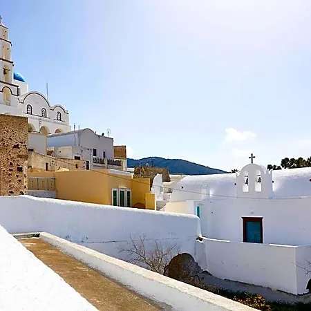 Yellow Orchid Cycladic House Санторини